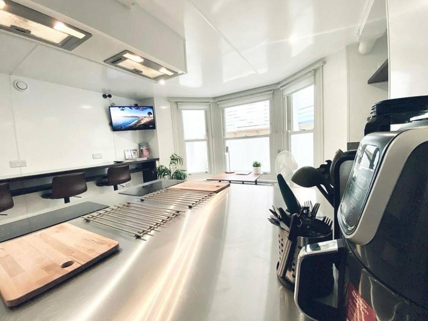 Apt 12 Luxury Living Chic Studio Steps From Beach Brighton Ngoại thất bức ảnh